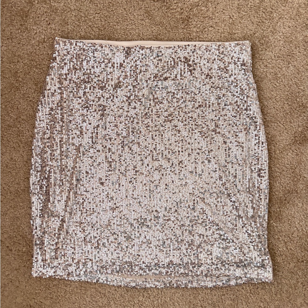 Cable & Gauge Champagne Sequin Pencil Skirt